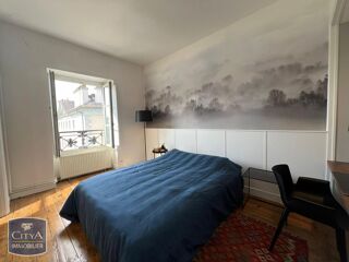  Appartement à louer 4 pièces 84 m²