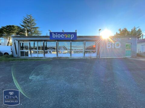 A LOUER Grand local commercial &agrave; Coutras (33230) zone... 1490 33230 Coutras