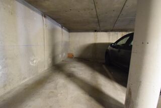  Parking / Garage à louer 
