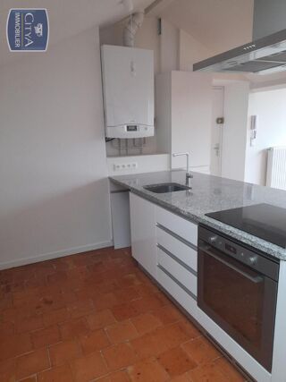  Appartement à louer 5 pièces 74 m²