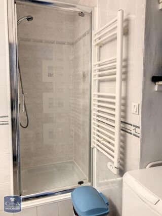  Appartement à louer 2 pièces 27 m²