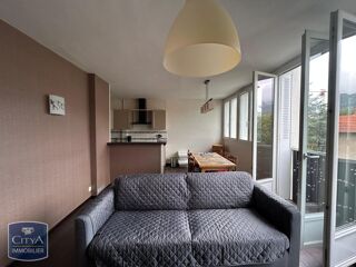  Appartement à louer 5 pièces 82 m²