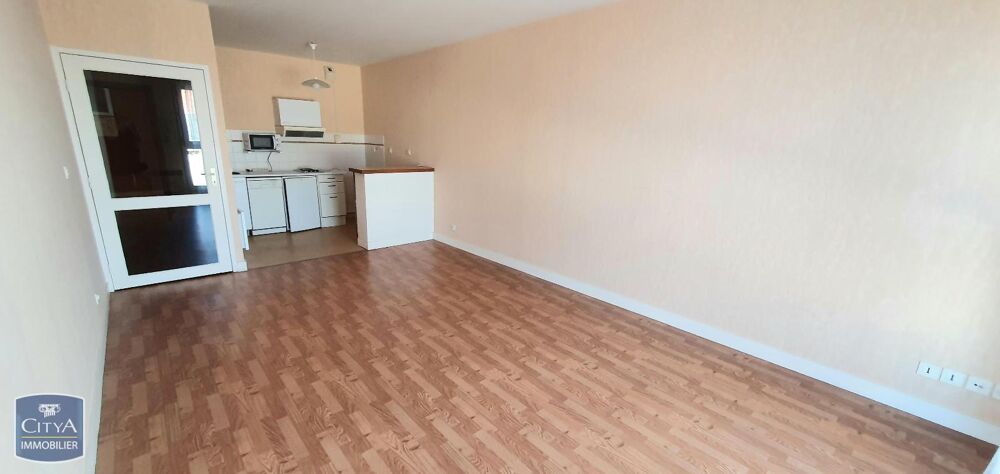 À LOUER : Appartement T2 situé en hyper centre de Châtea....
