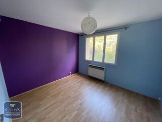  Appartement à louer 3 pièces 79 m²
