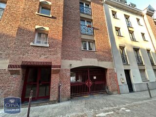  Parking / Garage à louer 