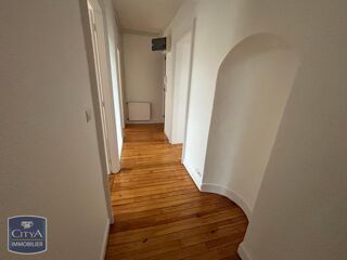  Appartement à louer 3 pièces 76 m²