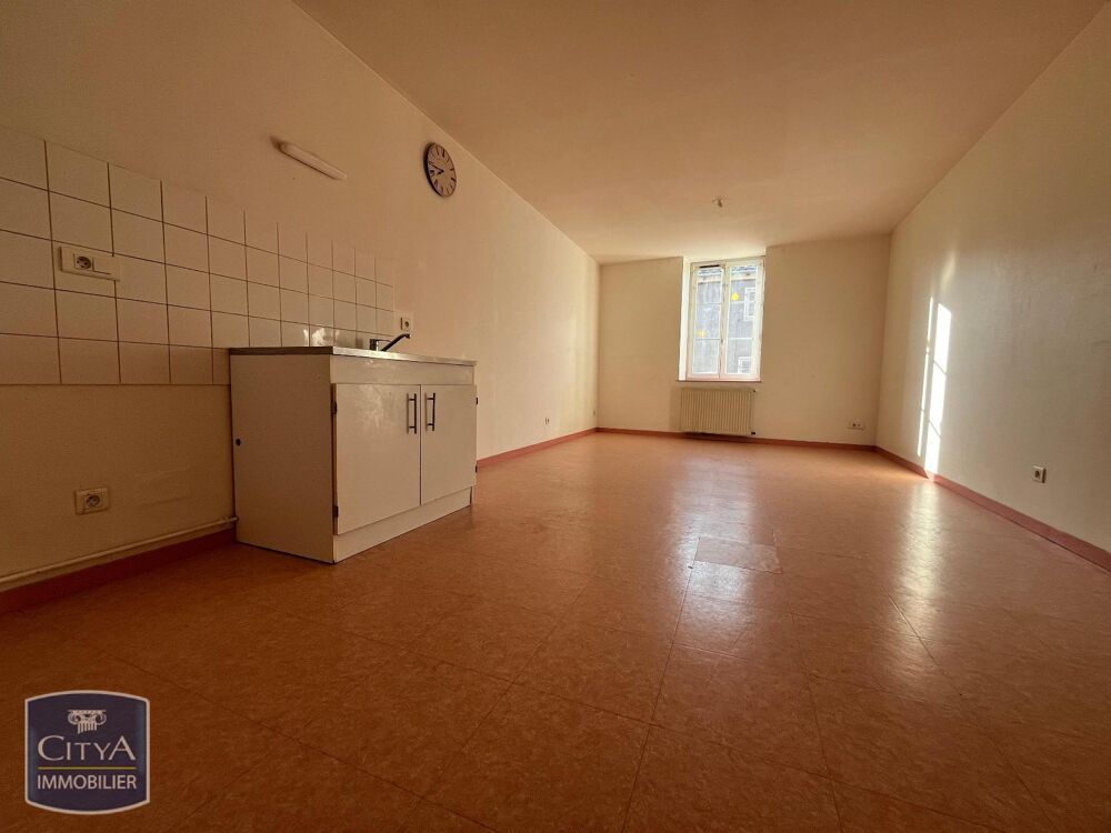 À LOUER : Appartement T2 à Pont-de-Veyle. Découvrez cet ....