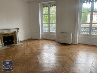  Appartement à louer 3 pièces 104 m²
