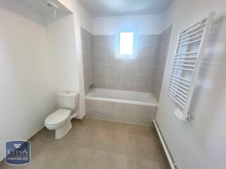  Appartement à louer 4 pièces 87 m²
