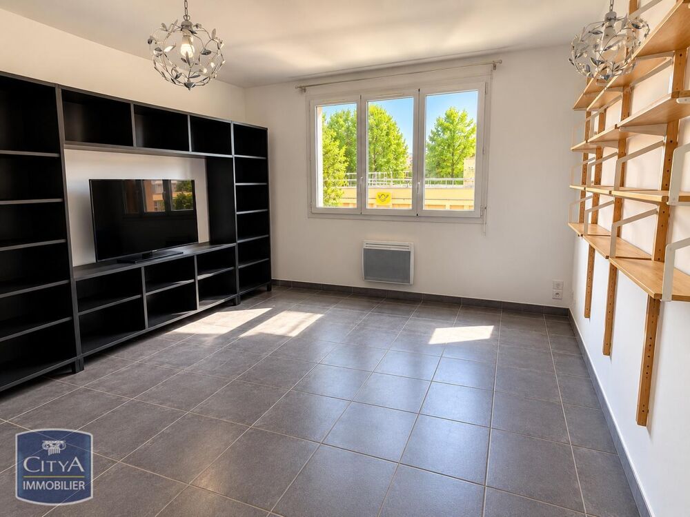 location Appartement - 2 pièce(s) - 52 m² Rognac (13340)