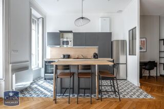  Appartement à louer 3 pièces 63 m²