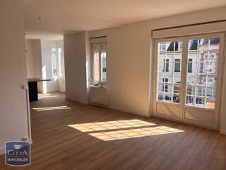  Appartement à louer 4 pièces 99 m²