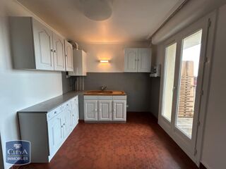  Appartement à louer 4 pièces 90 m²
