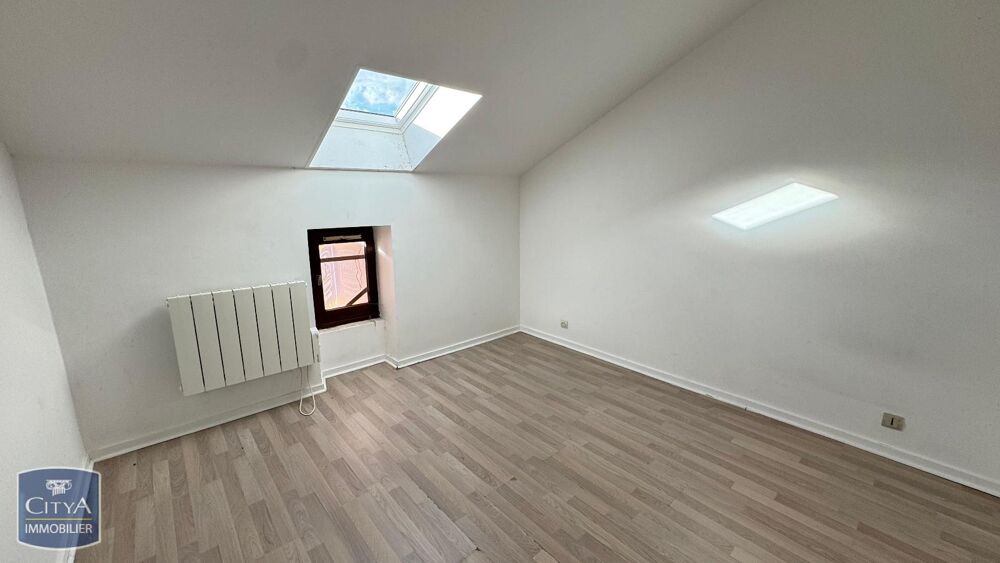 À LOUER : APPARTEMENT T2 DERNIER ETAGE DUNIERES Retrouve....