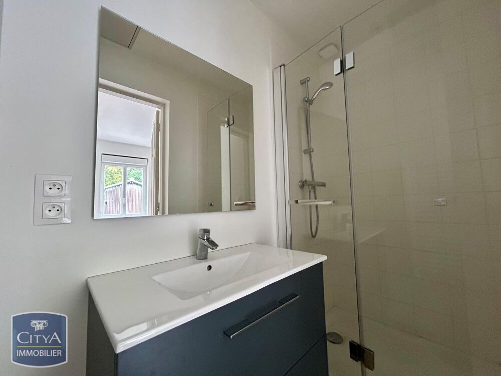 location Appartement - 2 pièce(s) - 29 m² Saint-Didier-au-Mont-d'Or (69370)