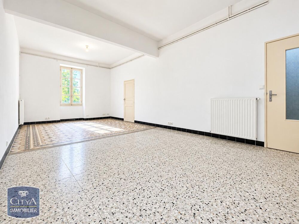 location Maison - 6 pièce(s) - 175 m² Entraigues-sur-la-Sorgue (84320)