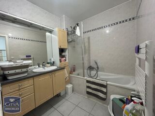  Appartement à louer 3 pièces 70 m²