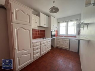  Appartement à louer 4 pièces 96 m²