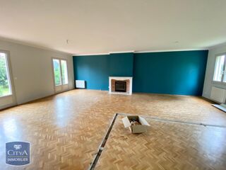  Maison à louer 6 pièces 178 m²