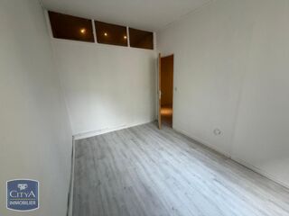  Appartement à louer 3 pièces 55 m²
