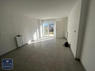  Appartement à louer 4 pièces 81 m²