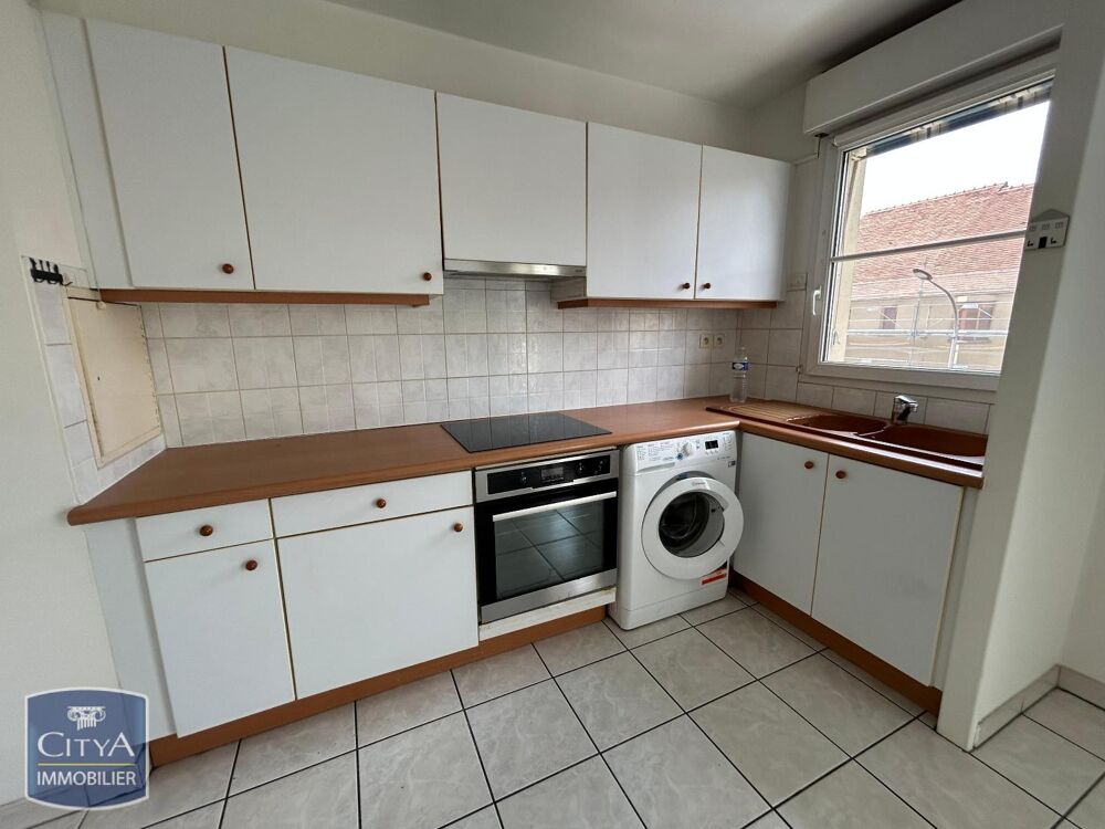 À LOUER : Appartement T2 à Arpajon. Ce bien de 42 m² se ....