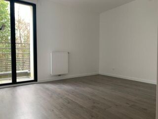  Appartement à louer 4 pièces 83 m²