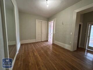  Appartement à louer 5 pièces 237 m²