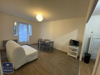  Appartement à louer 2 pièces 37 m²