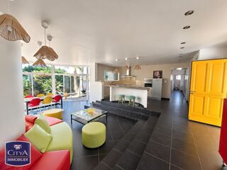 Maison à louer 4 pièces 140 m²