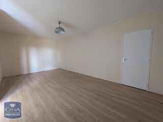  Appartement à louer 4 pièces 75 m²