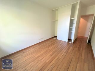  Appartement à louer 3 pièces 80 m²