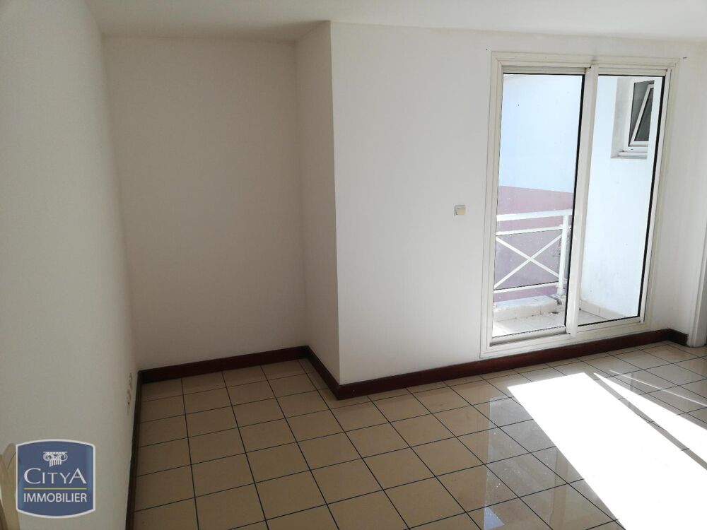 location Appartement - 2 pièce(s) - 39 m² Saint-Pierre (97410)