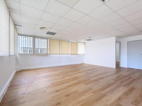 AEROPORT ZAC TORREMILA / Bureaux s&eacute;curis&eacute;s de 70m&sup2; av... 890 66000 Perpignan