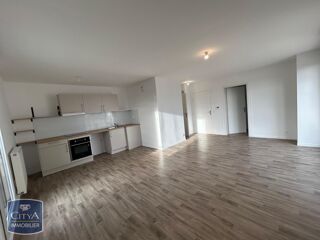  Appartement à louer 4 pièces 83 m²