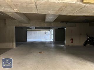  Parking / Garage à louer  Epron