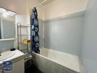  Appartement à louer 3 pièces 81 m²