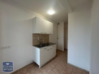 location Appartement - 2 pièce(s) - 57 m² Voves (28150)