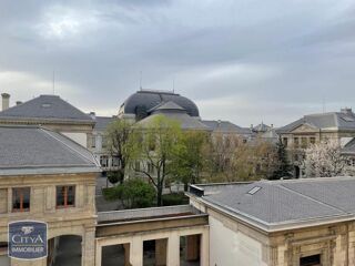  Appartement à louer 2 pièces 57 m²