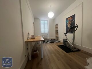  Appartement à louer 3 pièces 90 m²