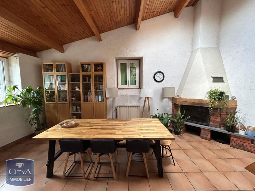 À LOUER : Découvrez cette magnifique maison T5 située à ....