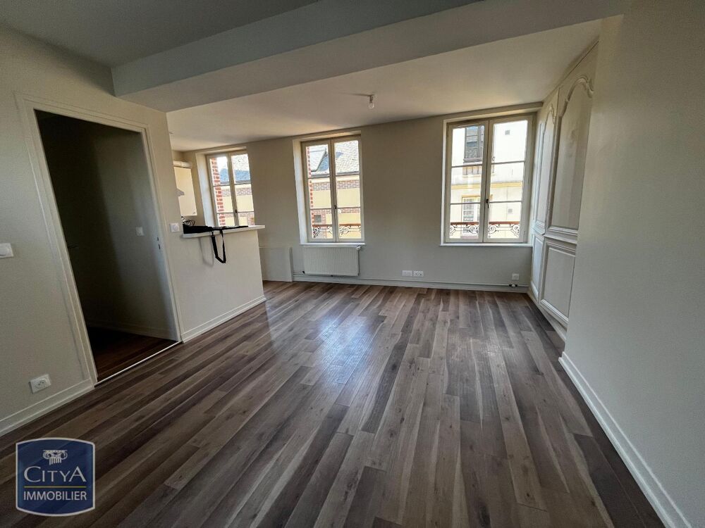 À LOUER : Charmant appartement rénové T3 situé au coeur d....