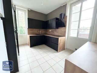  Appartement à louer 5 pièces 132 m²