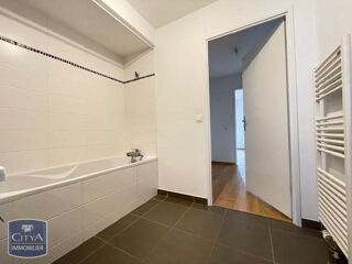  Appartement à louer 3 pièces 63 m²