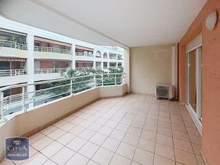 location Appartement - 3 pièce(s) - 72 m² Saint-Raphaël (83700)