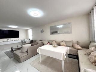  Appartement à louer 5 pièces 106 m²