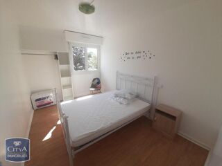  Appartement à louer 4 pièces 76 m²