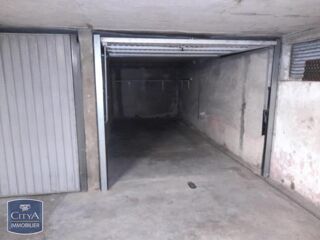  Parking / Garage à louer 