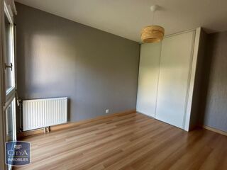  Appartement à louer 4 pièces 78 m²