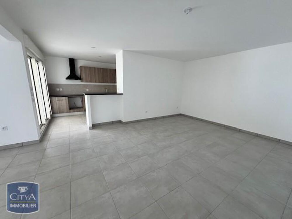 location Appartement - 4 pièce(s) - 115 m² Sainte-Clotilde (97490)